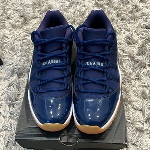 AIR JORDAN 11 RETRO LOW